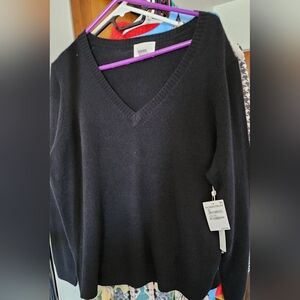 Caslon Classic Black V-Neck Cashmere Sweater